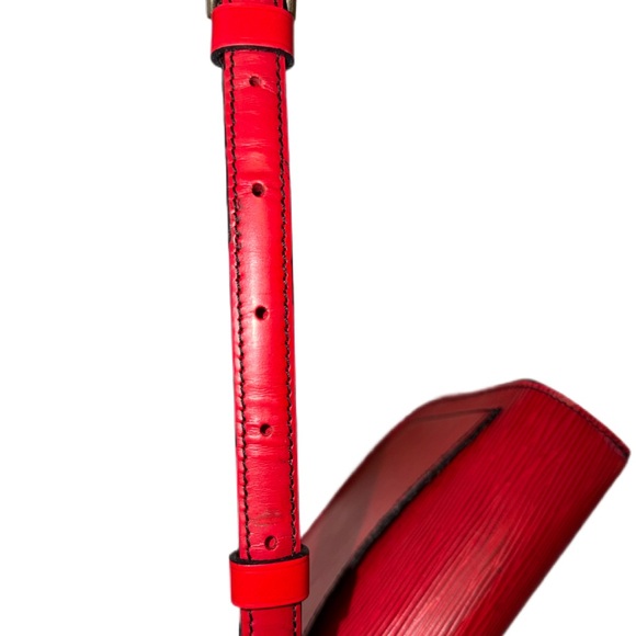 Vintage Louis Vuitton Epi Mini Saint Cloud Castilian Red PM - Picture 10 of 15